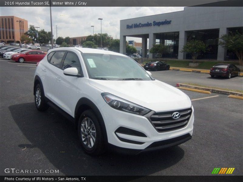 Winter White / Gray 2016 Hyundai Tucson SE