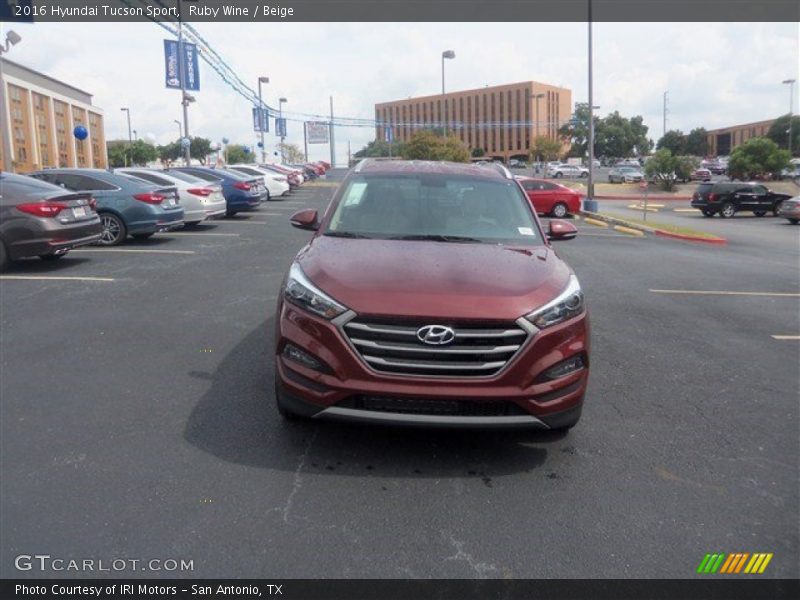 Ruby Wine / Beige 2016 Hyundai Tucson Sport