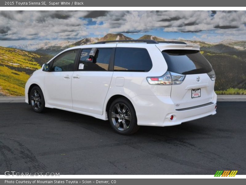 Super White / Black 2015 Toyota Sienna SE