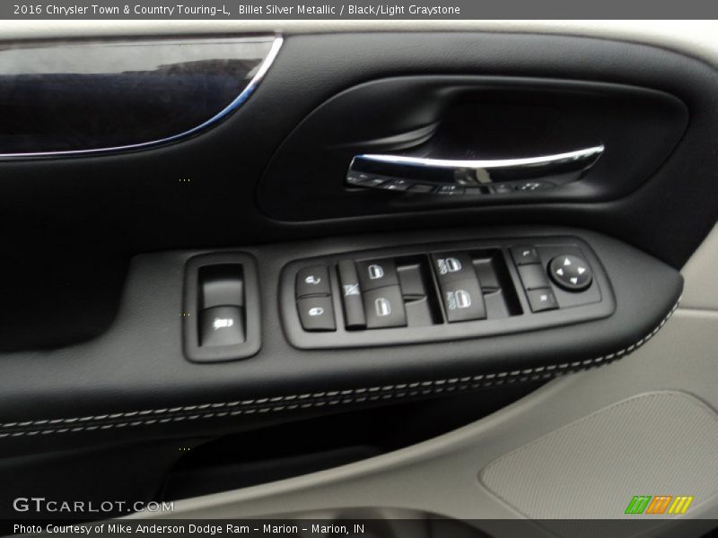 Billet Silver Metallic / Black/Light Graystone 2016 Chrysler Town & Country Touring-L