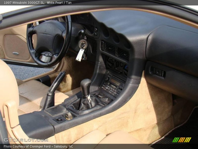 White Pearl / Tan 1997 Mitsubishi 3000GT SL