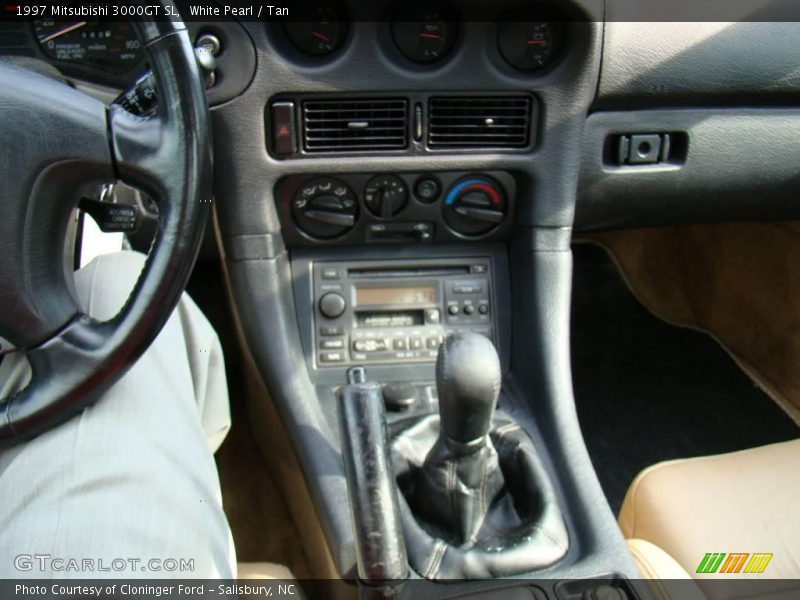 White Pearl / Tan 1997 Mitsubishi 3000GT SL