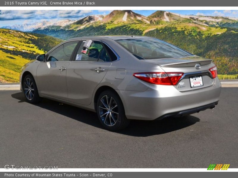 Creme Brulee Mica / Black 2016 Toyota Camry XSE