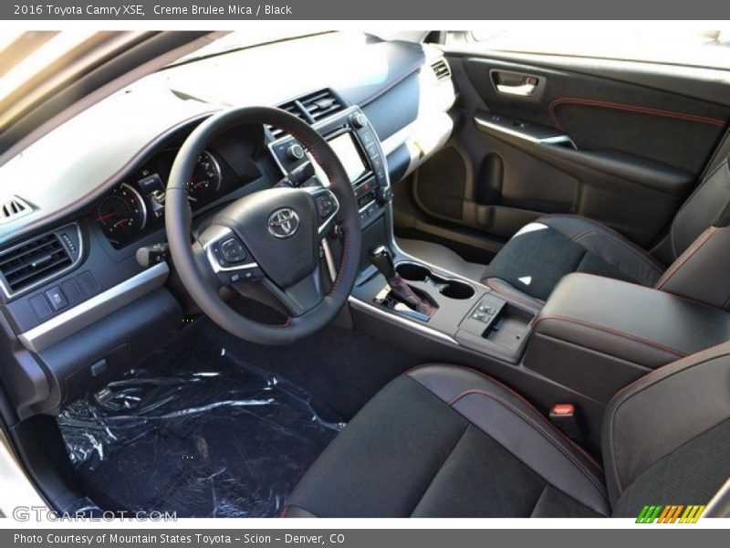 Creme Brulee Mica / Black 2016 Toyota Camry XSE