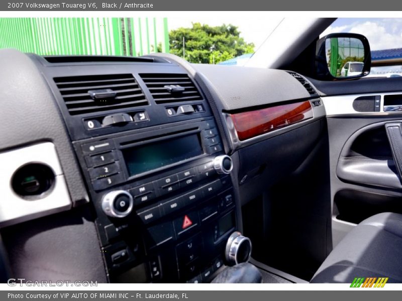 Black / Anthracite 2007 Volkswagen Touareg V6