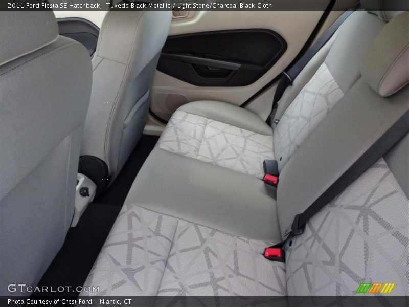 Tuxedo Black Metallic / Light Stone/Charcoal Black Cloth 2011 Ford Fiesta SE Hatchback
