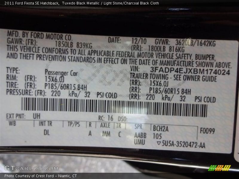 Tuxedo Black Metallic / Light Stone/Charcoal Black Cloth 2011 Ford Fiesta SE Hatchback