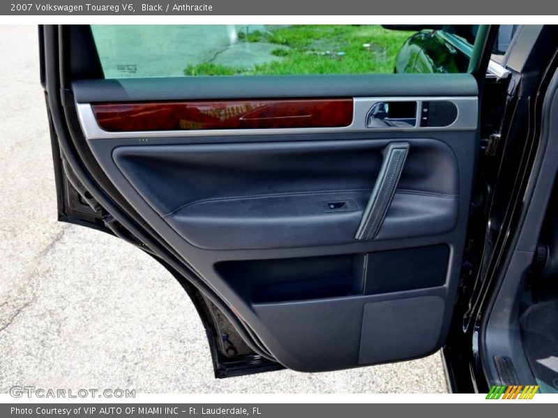 Black / Anthracite 2007 Volkswagen Touareg V6