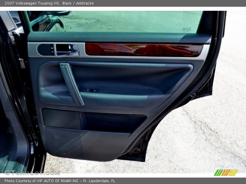 Black / Anthracite 2007 Volkswagen Touareg V6