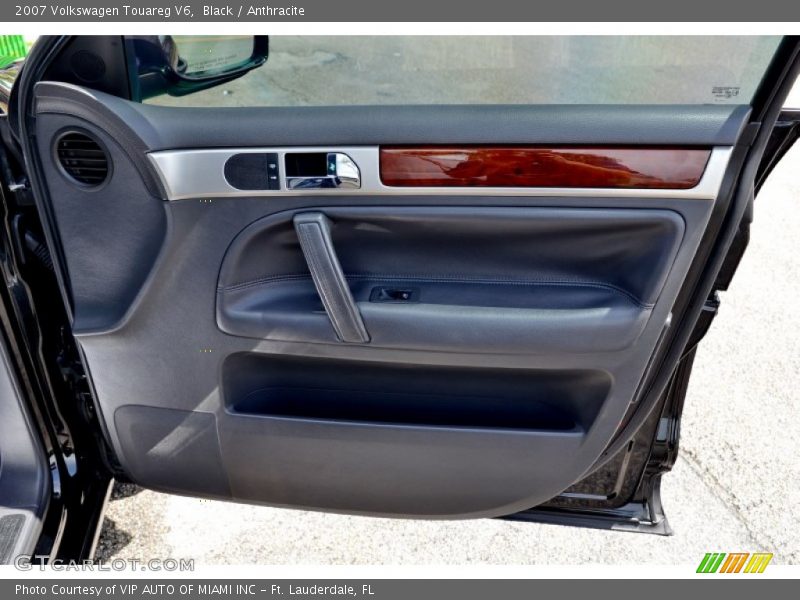 Black / Anthracite 2007 Volkswagen Touareg V6