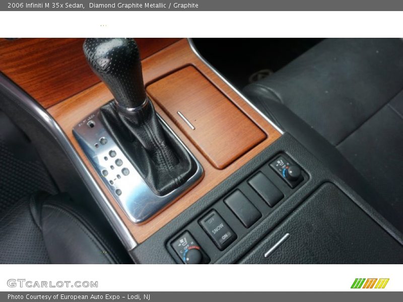  2006 M 35x Sedan 5 Speed Automatic Shifter