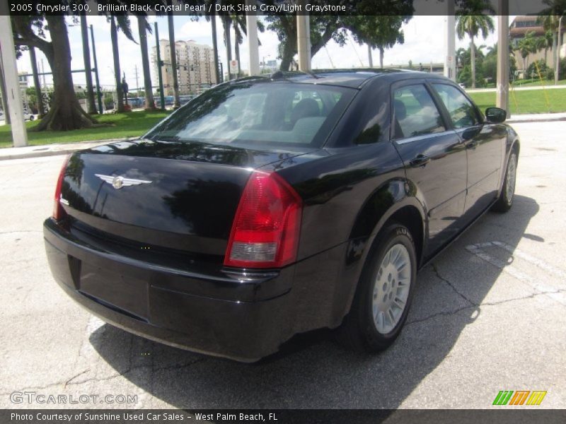 Brilliant Black Crystal Pearl / Dark Slate Gray/Light Graystone 2005 Chrysler 300