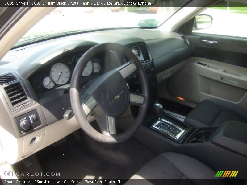 Brilliant Black Crystal Pearl / Dark Slate Gray/Light Graystone 2005 Chrysler 300