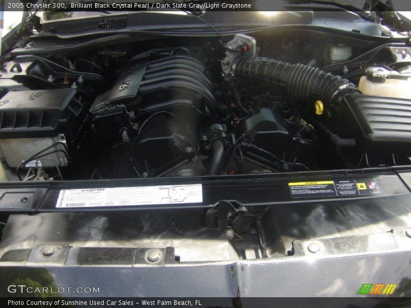 Brilliant Black Crystal Pearl / Dark Slate Gray/Light Graystone 2005 Chrysler 300