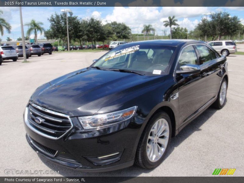 Tuxedo Black Metallic / Dune 2015 Ford Taurus Limited