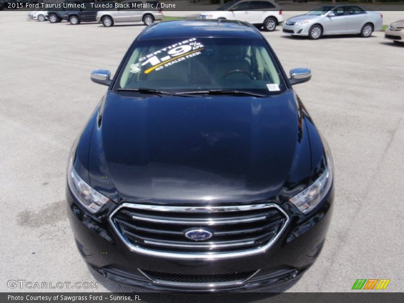 Tuxedo Black Metallic / Dune 2015 Ford Taurus Limited