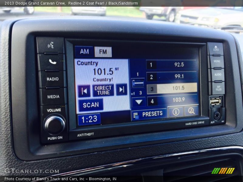 Redline 2 Coat Pearl / Black/Sandstorm 2013 Dodge Grand Caravan Crew