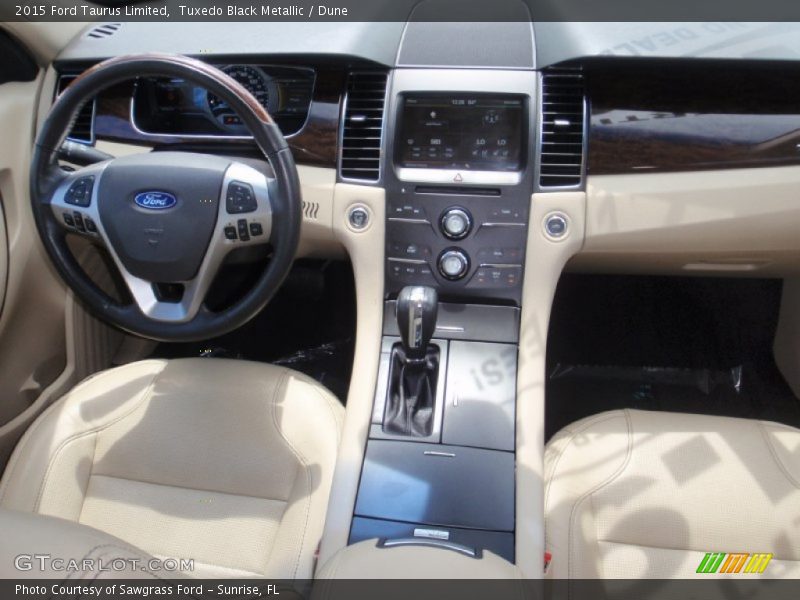 Tuxedo Black Metallic / Dune 2015 Ford Taurus Limited