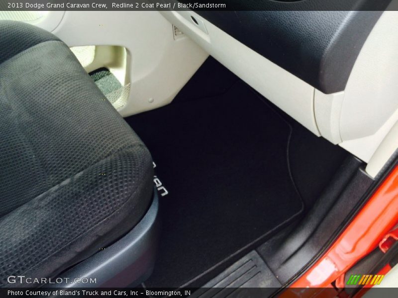 Redline 2 Coat Pearl / Black/Sandstorm 2013 Dodge Grand Caravan Crew