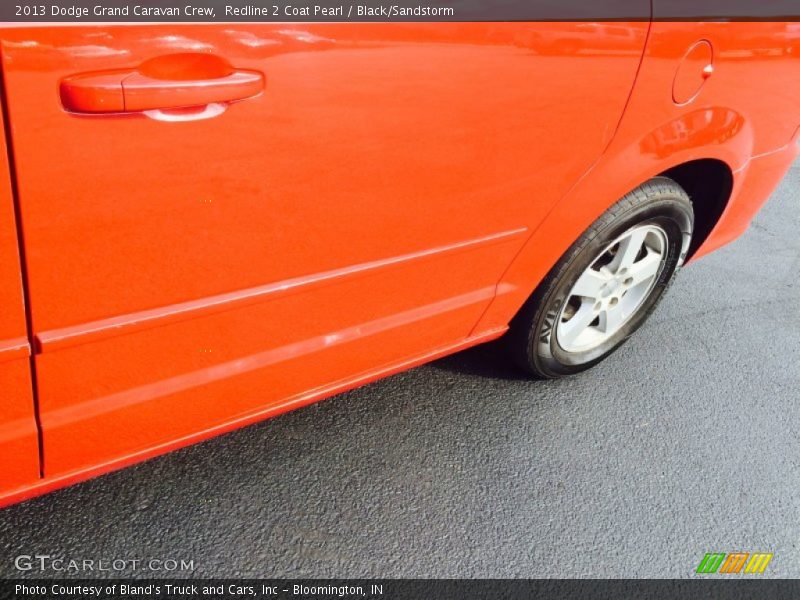 Redline 2 Coat Pearl / Black/Sandstorm 2013 Dodge Grand Caravan Crew