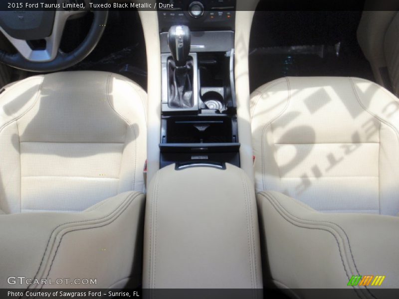 Tuxedo Black Metallic / Dune 2015 Ford Taurus Limited