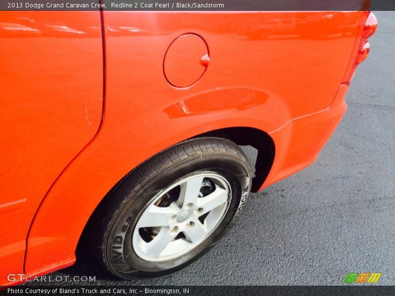 Redline 2 Coat Pearl / Black/Sandstorm 2013 Dodge Grand Caravan Crew