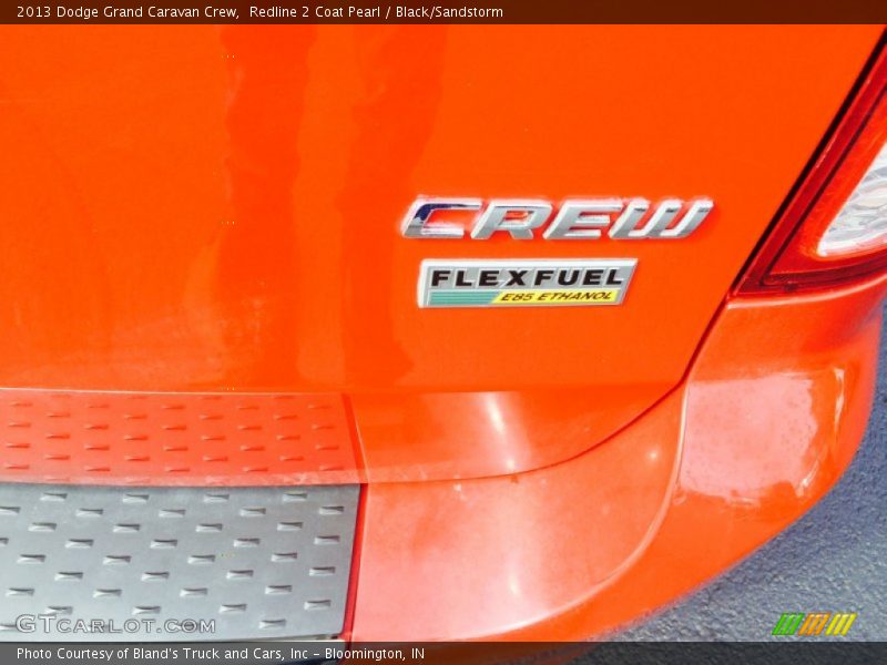 Redline 2 Coat Pearl / Black/Sandstorm 2013 Dodge Grand Caravan Crew
