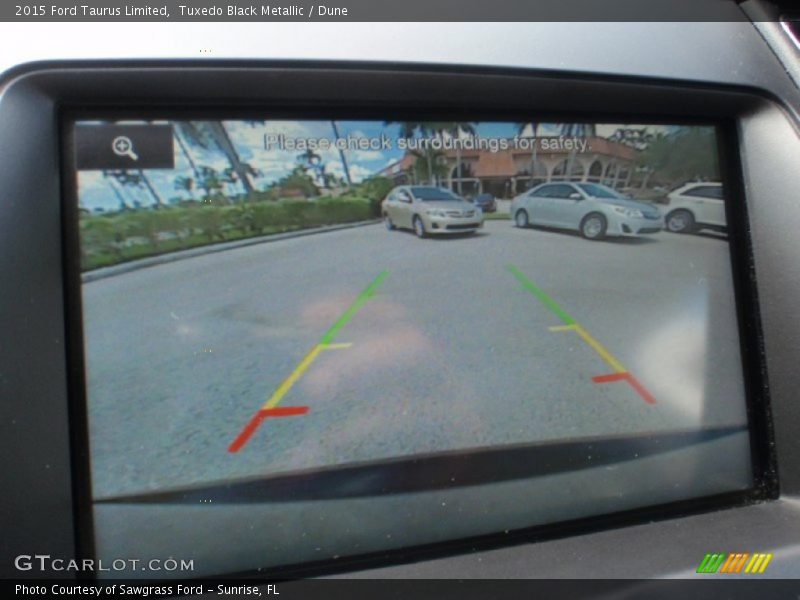 Tuxedo Black Metallic / Dune 2015 Ford Taurus Limited