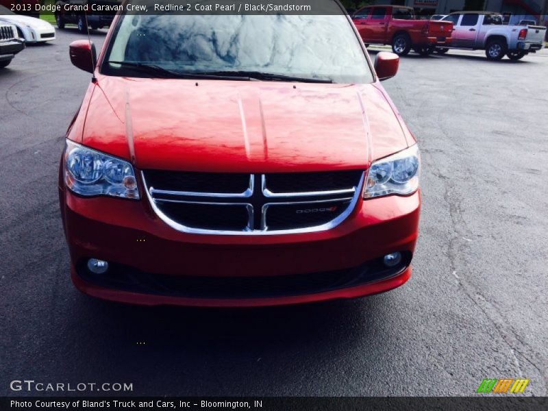Redline 2 Coat Pearl / Black/Sandstorm 2013 Dodge Grand Caravan Crew