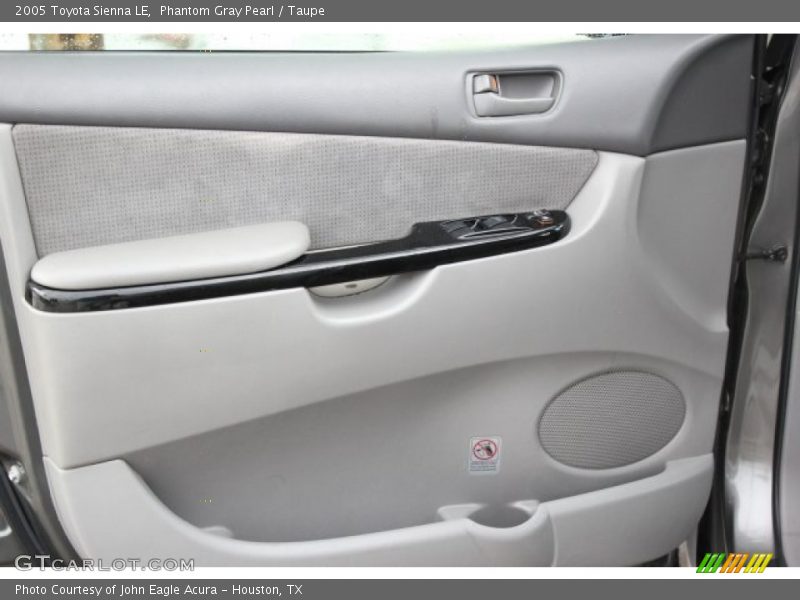 Phantom Gray Pearl / Taupe 2005 Toyota Sienna LE