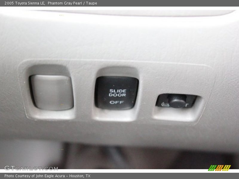 Phantom Gray Pearl / Taupe 2005 Toyota Sienna LE