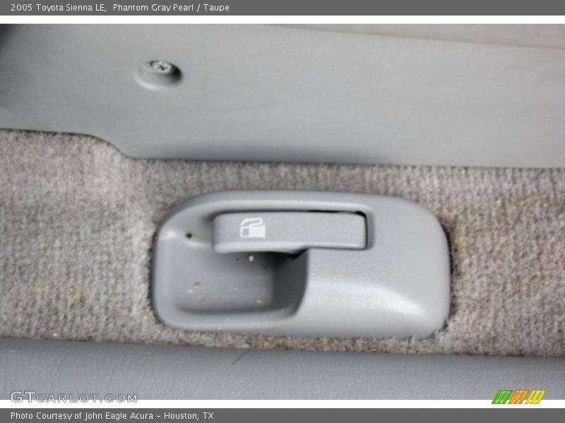 Phantom Gray Pearl / Taupe 2005 Toyota Sienna LE