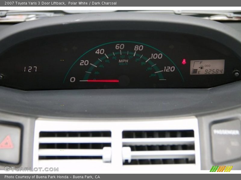 Polar White / Dark Charcoal 2007 Toyota Yaris 3 Door Liftback