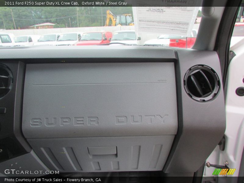 Oxford White / Steel Gray 2011 Ford F250 Super Duty XL Crew Cab