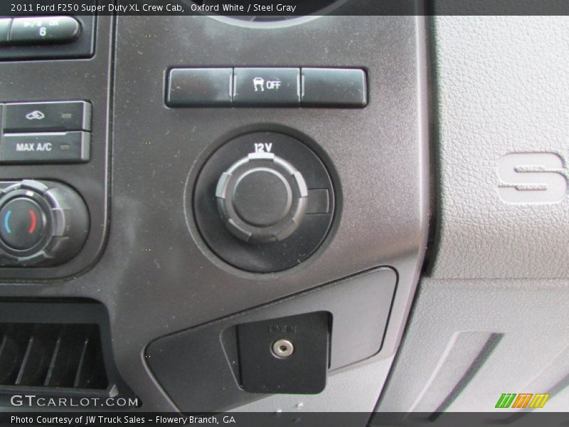 Oxford White / Steel Gray 2011 Ford F250 Super Duty XL Crew Cab