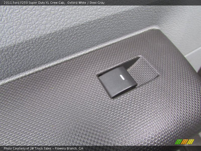 Oxford White / Steel Gray 2011 Ford F250 Super Duty XL Crew Cab