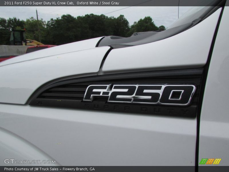 Oxford White / Steel Gray 2011 Ford F250 Super Duty XL Crew Cab