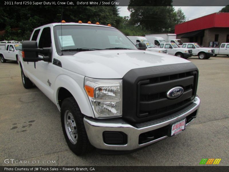 Oxford White / Steel Gray 2011 Ford F250 Super Duty XL Crew Cab