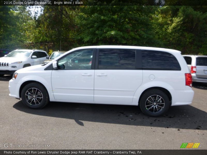 Bright White / Black 2016 Dodge Grand Caravan SE