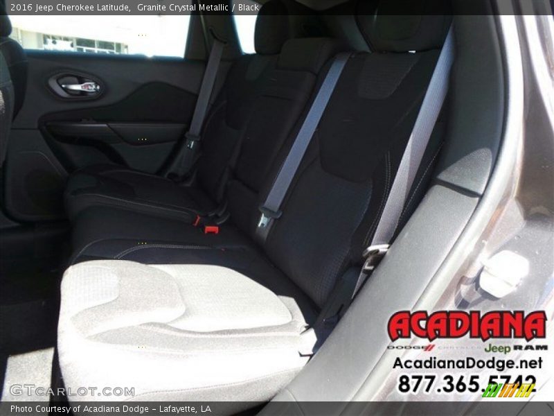 Granite Crystal Metallic / Black 2016 Jeep Cherokee Latitude