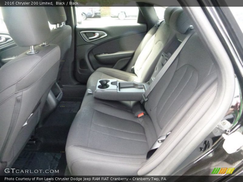 Black / Black 2016 Chrysler 200 Limited