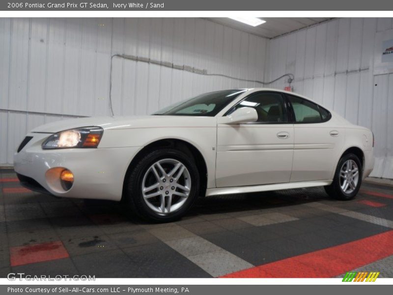 Ivory White / Sand 2006 Pontiac Grand Prix GT Sedan