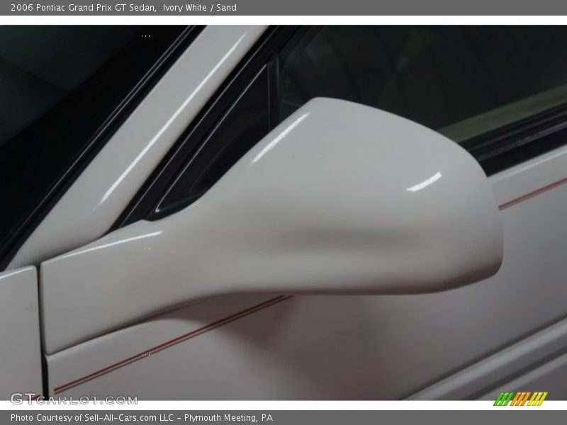 Ivory White / Sand 2006 Pontiac Grand Prix GT Sedan