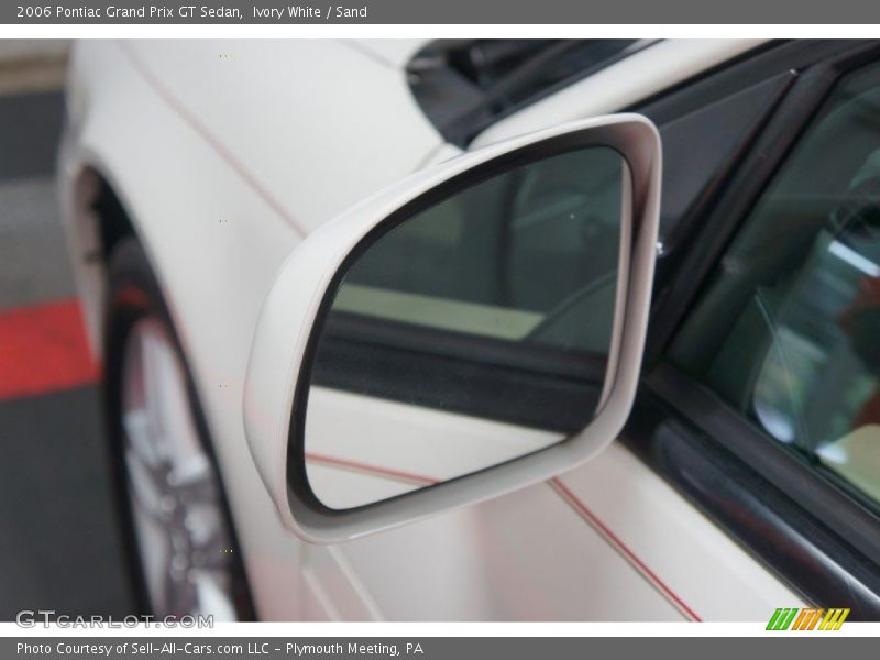 Ivory White / Sand 2006 Pontiac Grand Prix GT Sedan