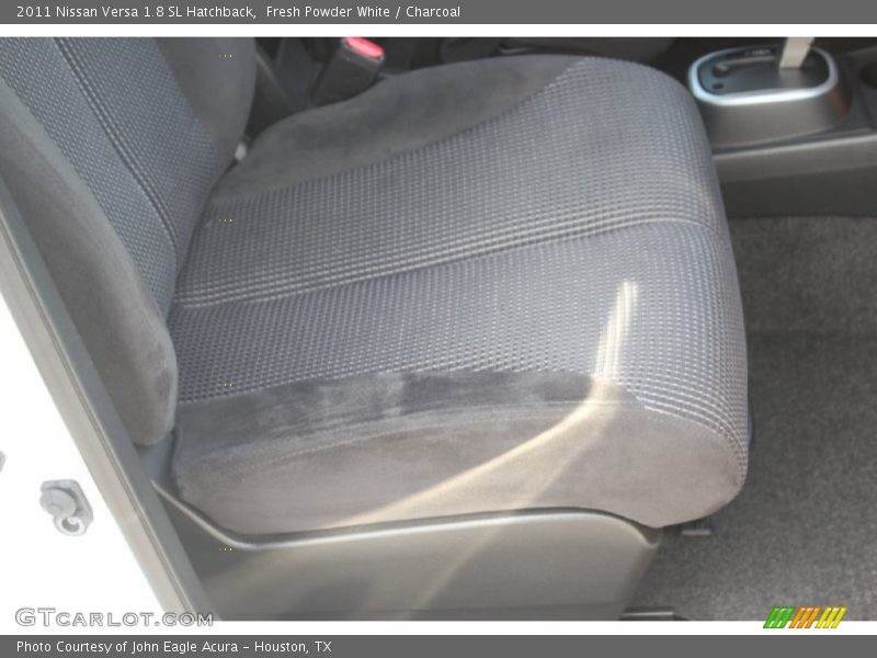 Fresh Powder White / Charcoal 2011 Nissan Versa 1.8 SL Hatchback