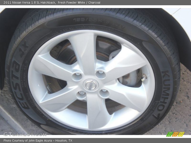 Fresh Powder White / Charcoal 2011 Nissan Versa 1.8 SL Hatchback