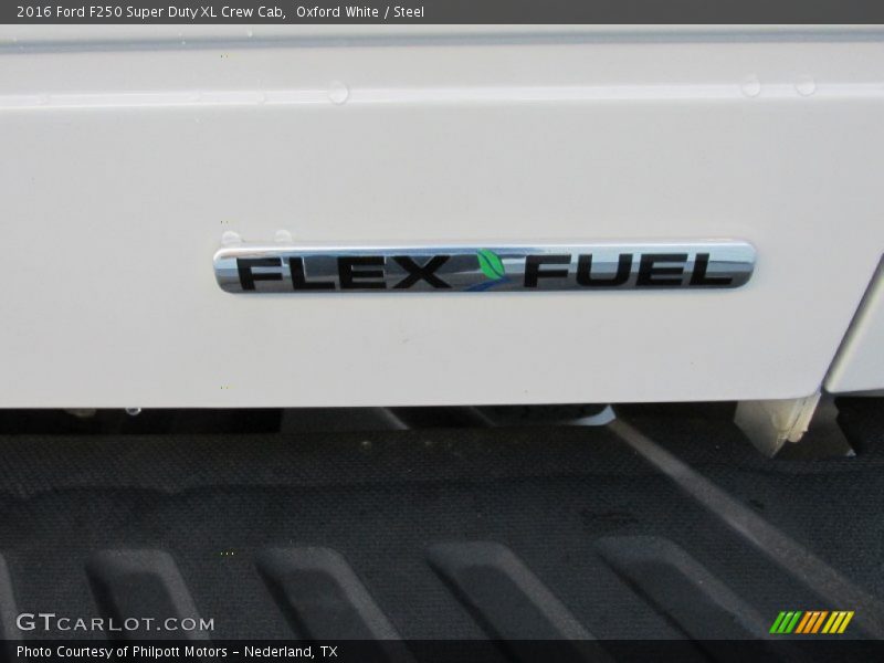 Oxford White / Steel 2016 Ford F250 Super Duty XL Crew Cab