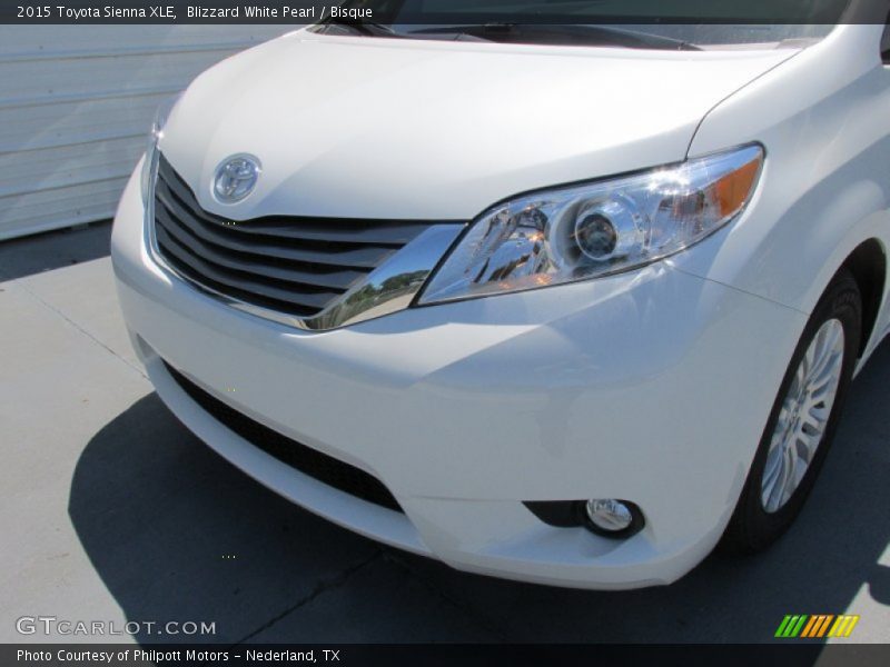 Blizzard White Pearl / Bisque 2015 Toyota Sienna XLE