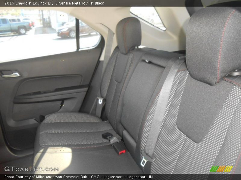Silver Ice Metallic / Jet Black 2016 Chevrolet Equinox LT