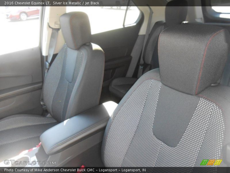 Silver Ice Metallic / Jet Black 2016 Chevrolet Equinox LT